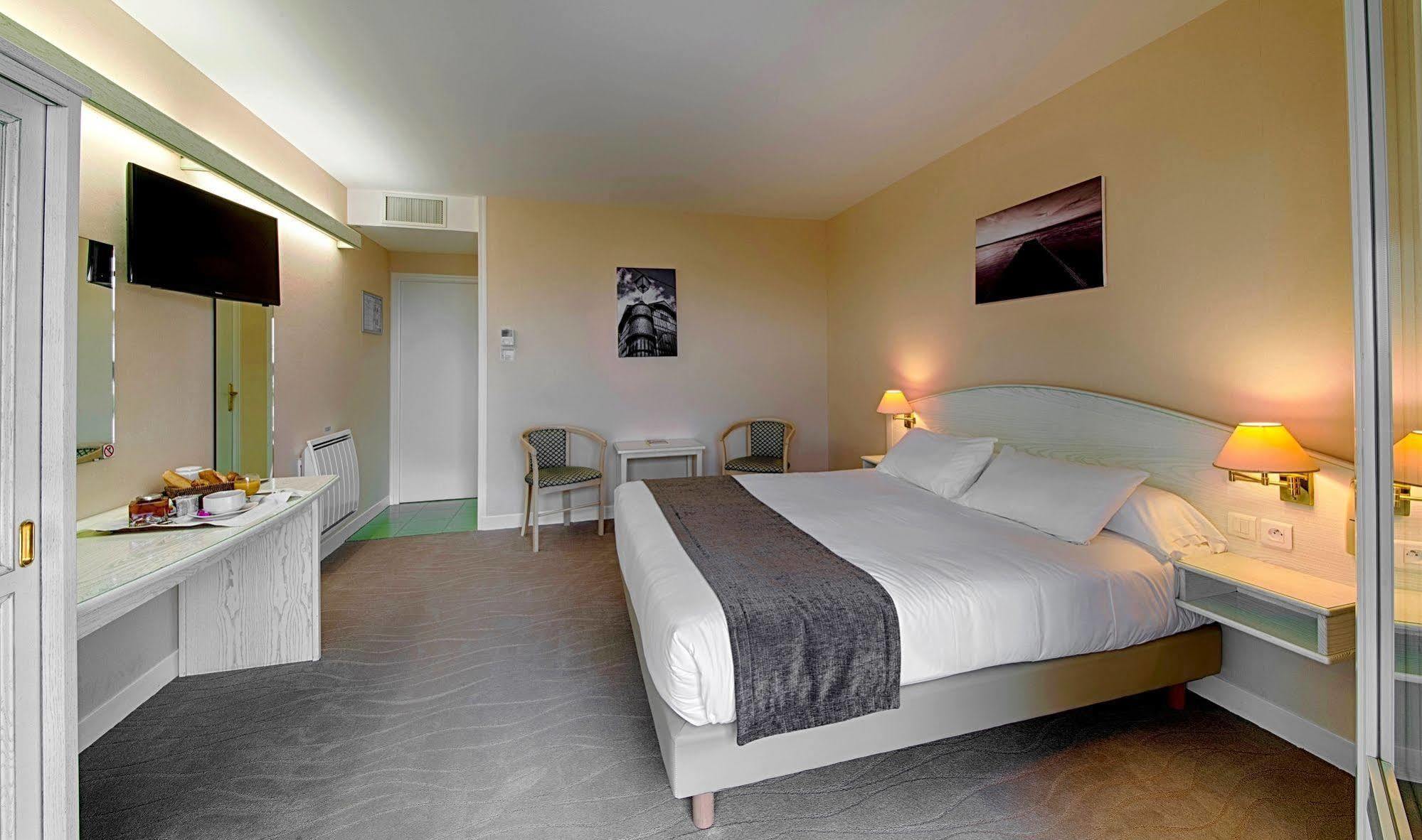 Hotel Le Val Moret Magnant Eksteriør bilde